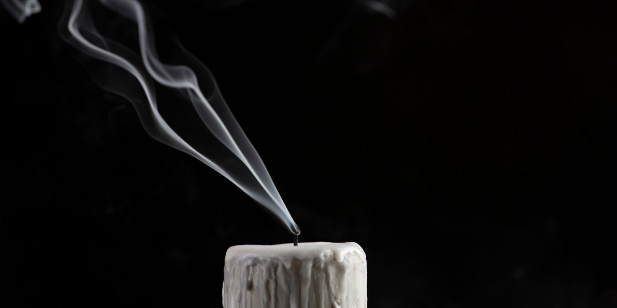 candle burning out as a symbol for dentistry burnout